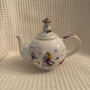 Alice In Winterland By Paul Cardew 6 Cup Teapot